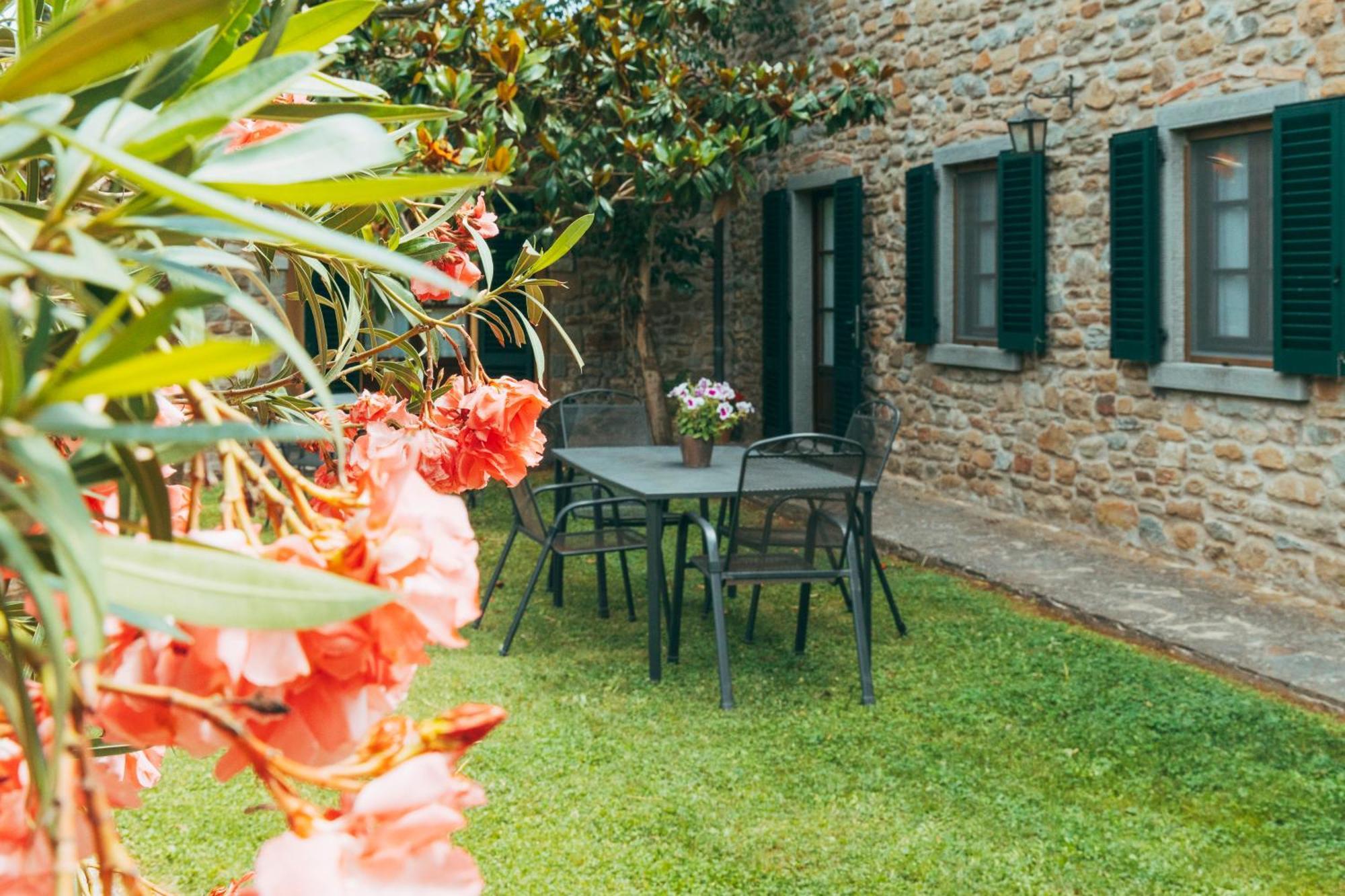 Agriturismo Il Borgo Cortona Exterior foto